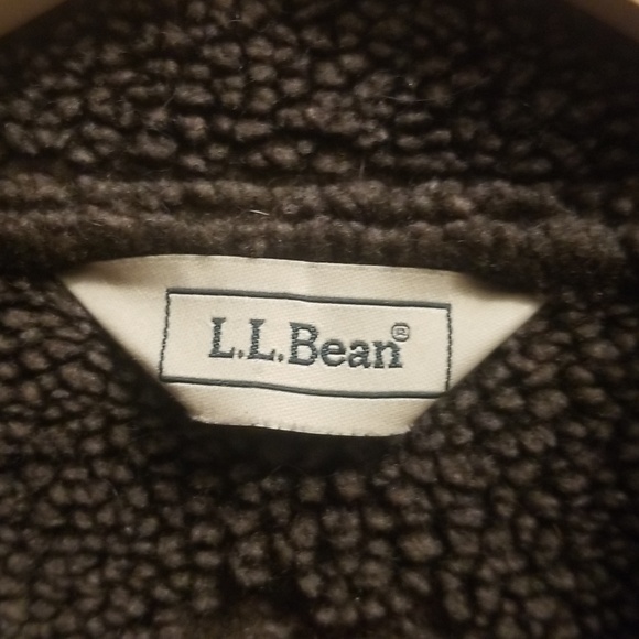 L.L.Bean faux suede/sherpa vest (darker brown photos are more color accurate) - Picture 2 of 8